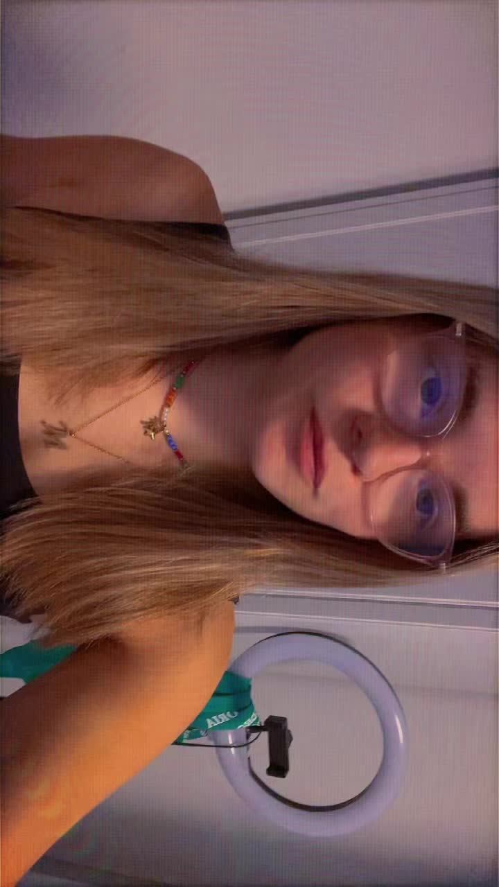 @Yaanaa_09