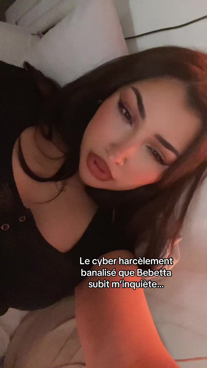 @🦋