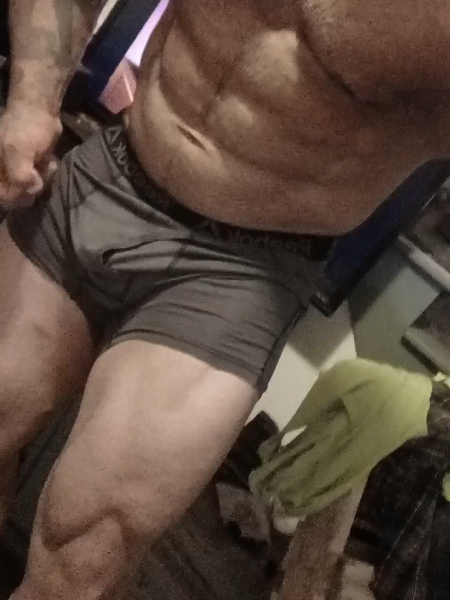 @Flesh_artist_1985