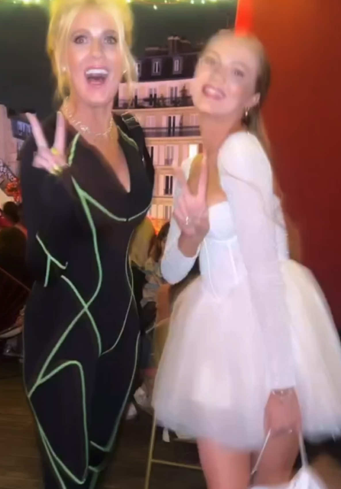 @Kiki