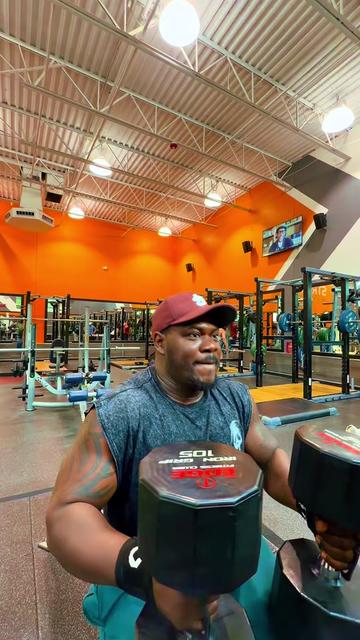 @Blue 🇱🇷 🏋️🏋️🏋️