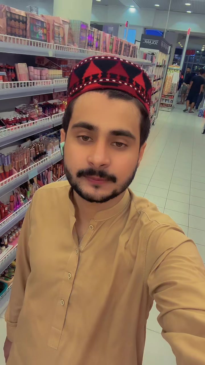 @Ladla Umair❤️🇵🇰🇦🇪