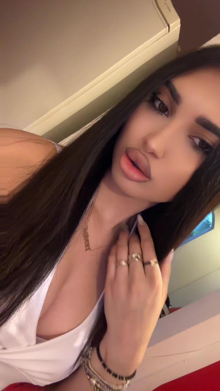 @Denisa den