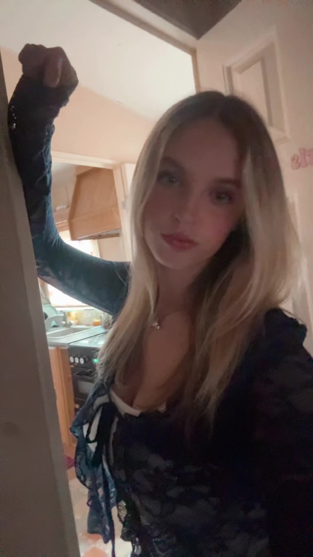 @scarlet_priv08
