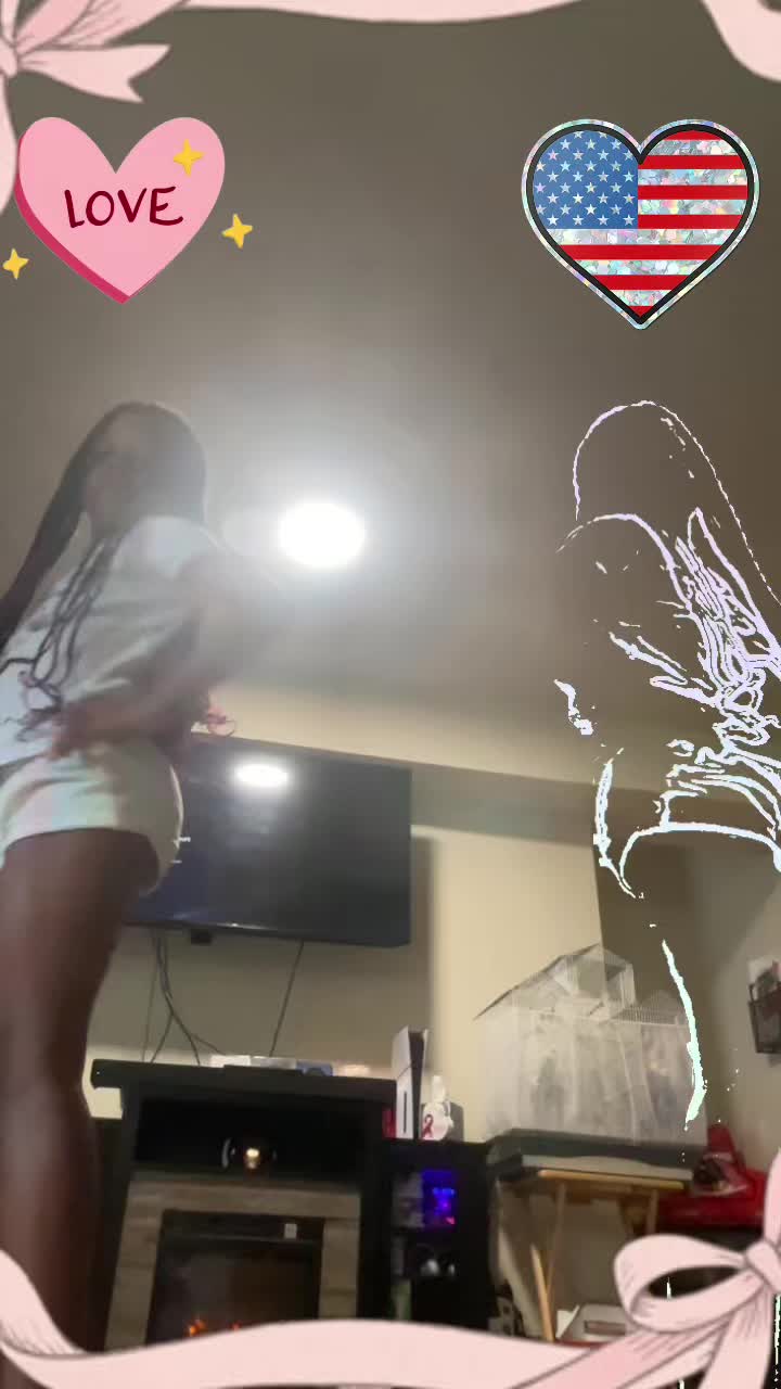 @iwannabelyr3