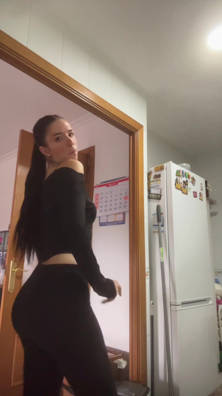 @pelinegra0025