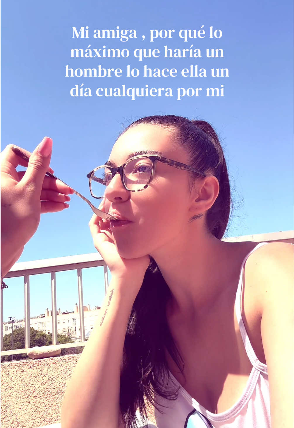 @Ana González