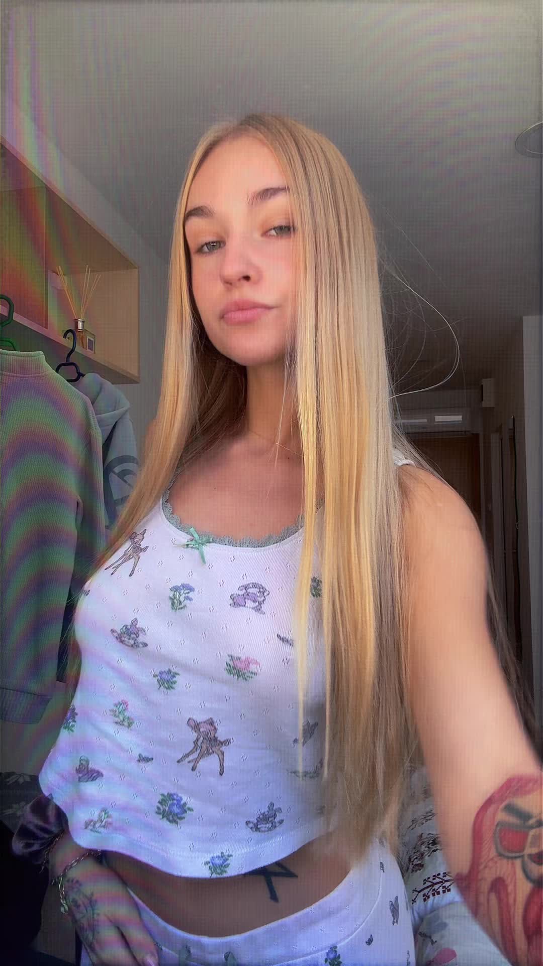 @🪭
