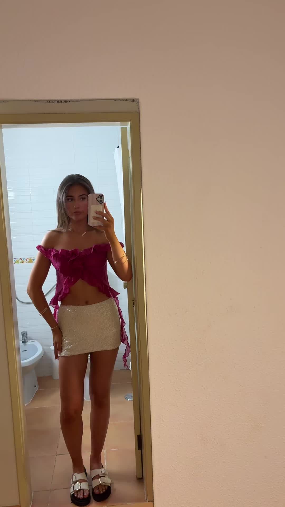 @.ainehughes