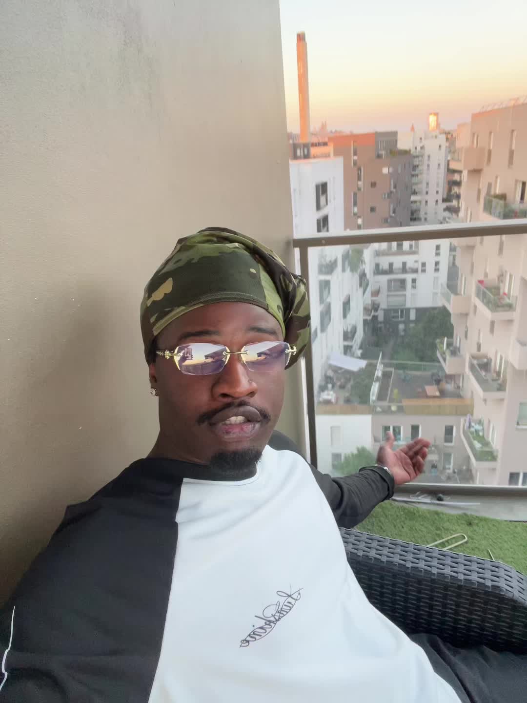 @𝗭.𝗥𝗢𝗬 🦇