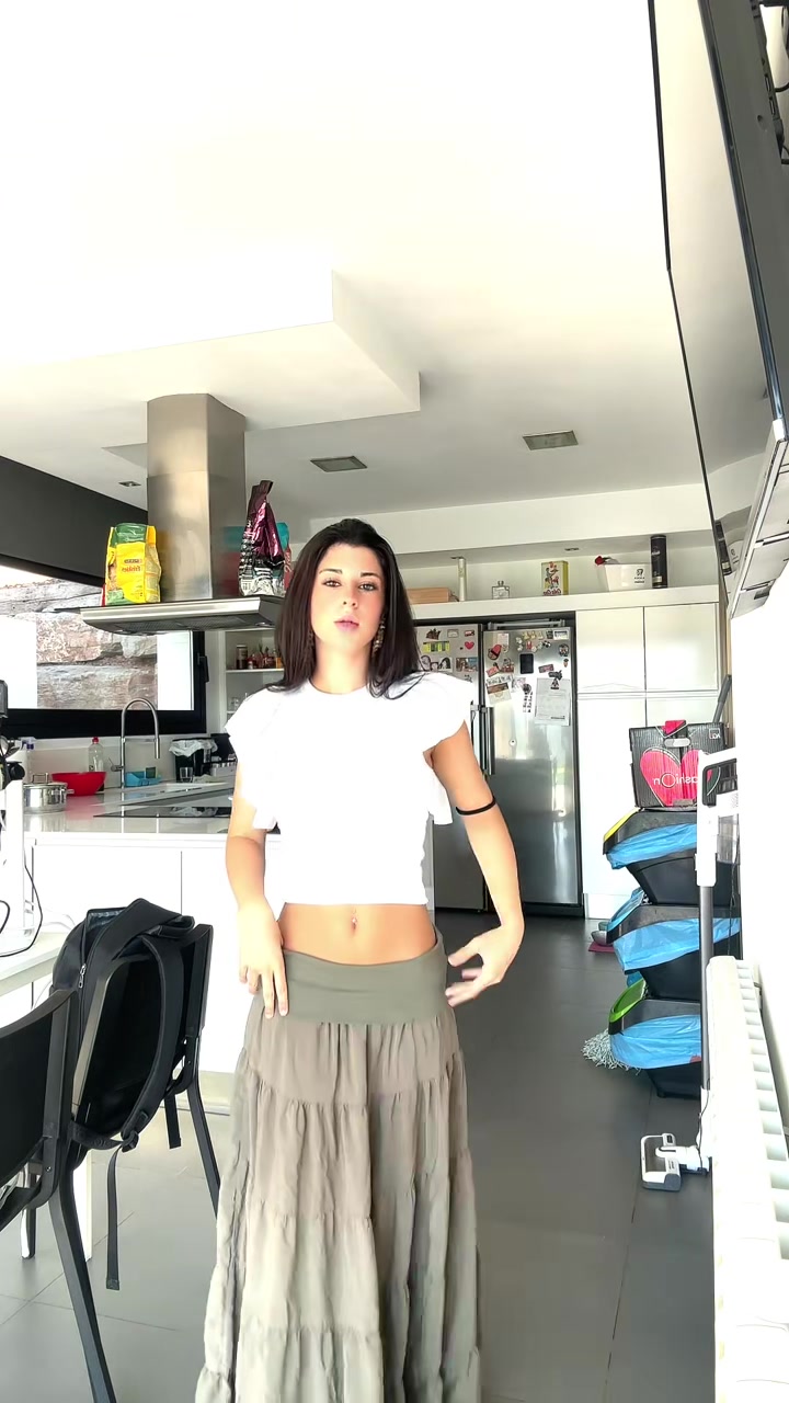 @juliaamiroo_