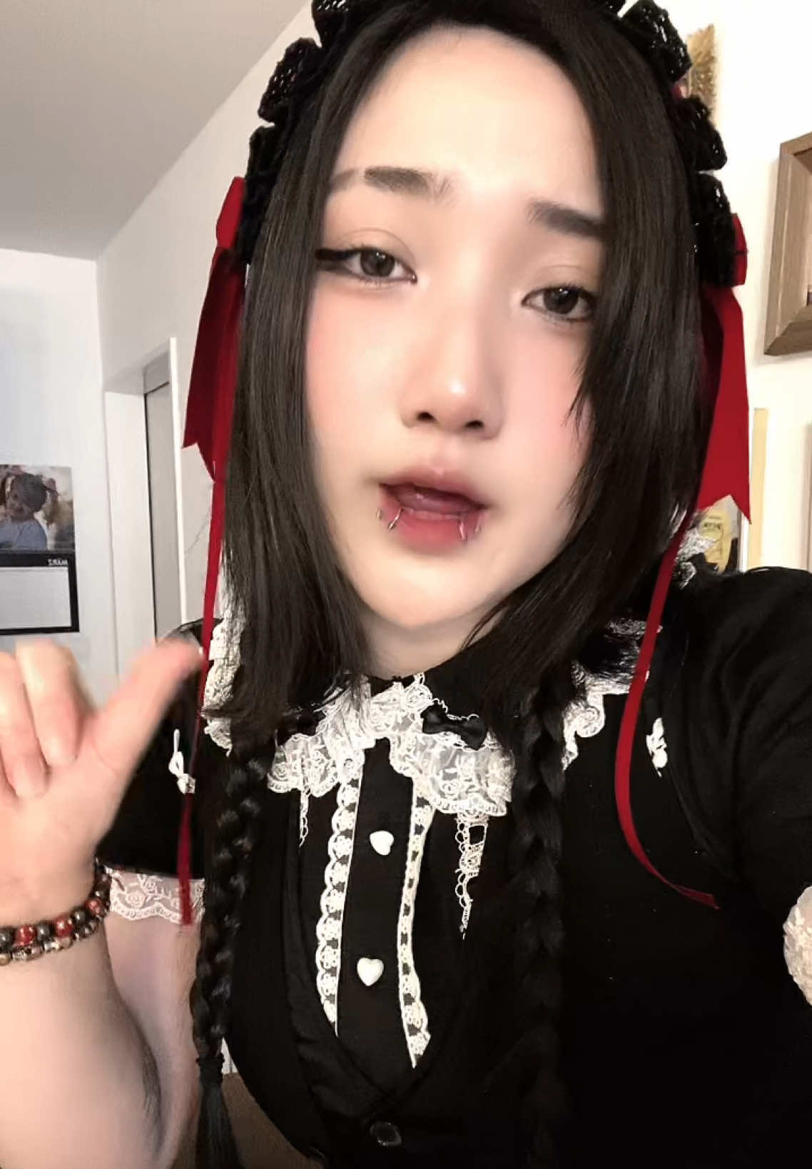 @Vy Vy🕷️🕸️