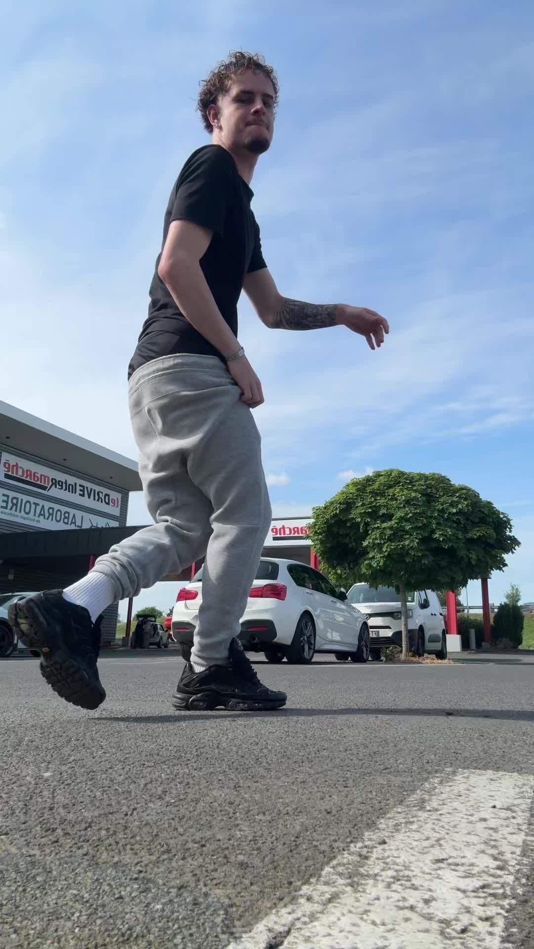 @SVM’´💨