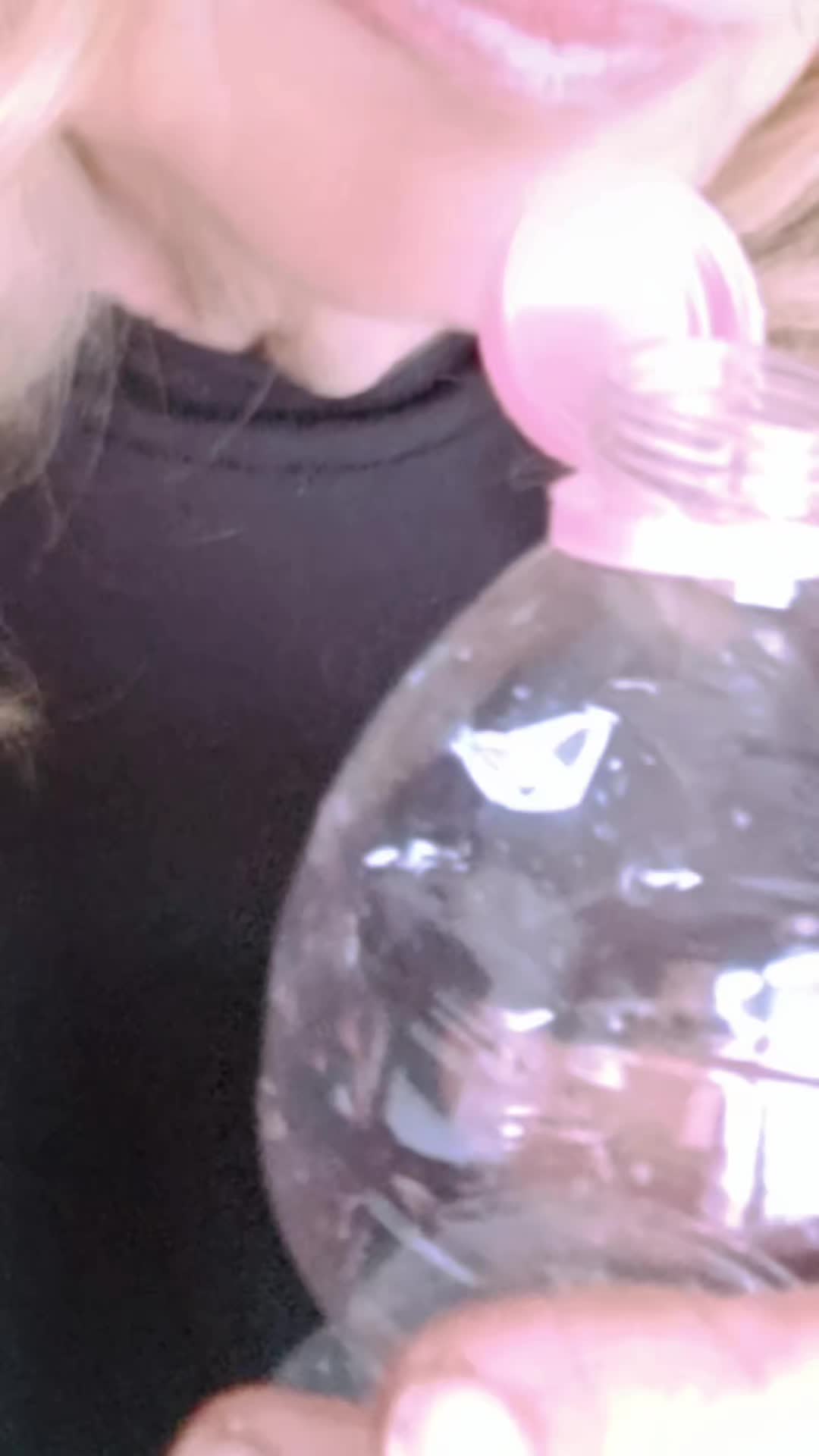 @Cinnderella