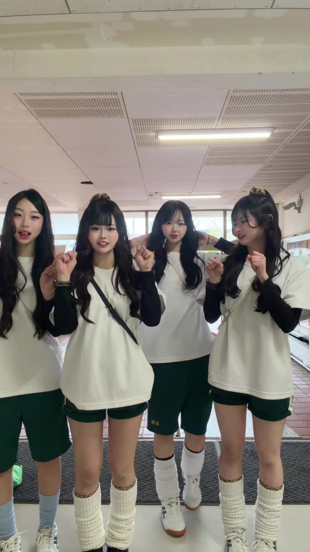 @るー