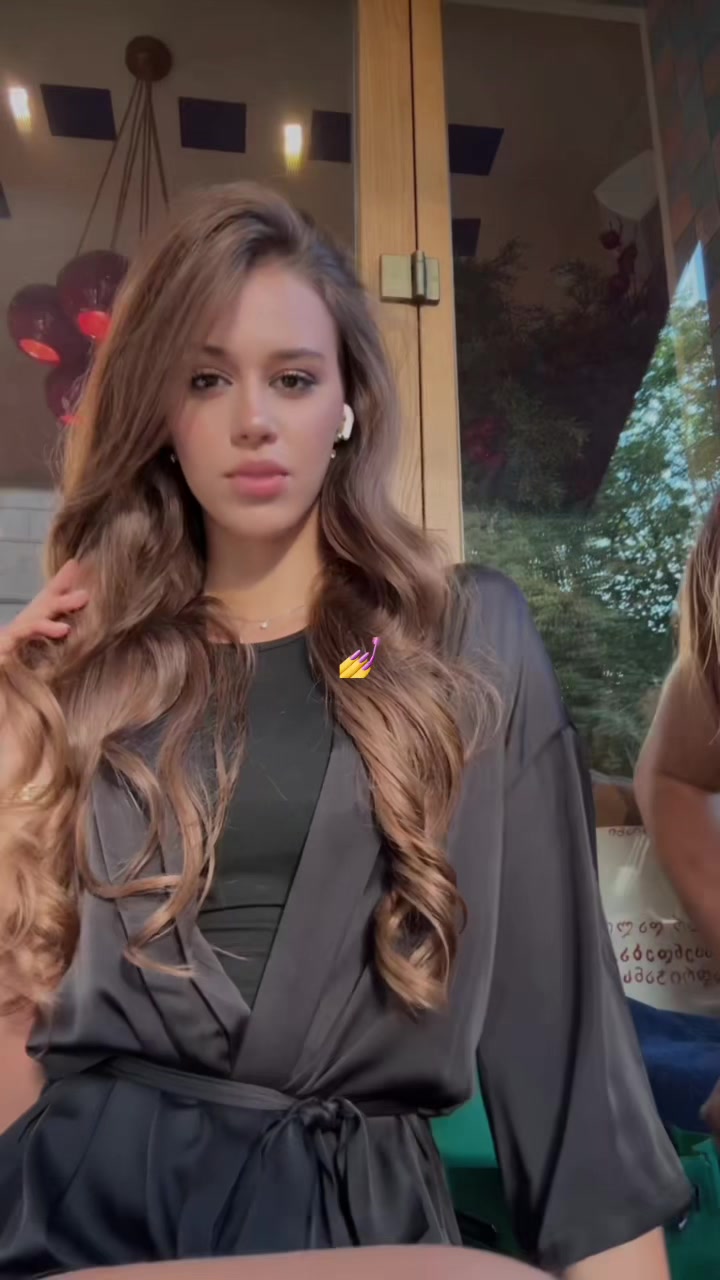 @marína