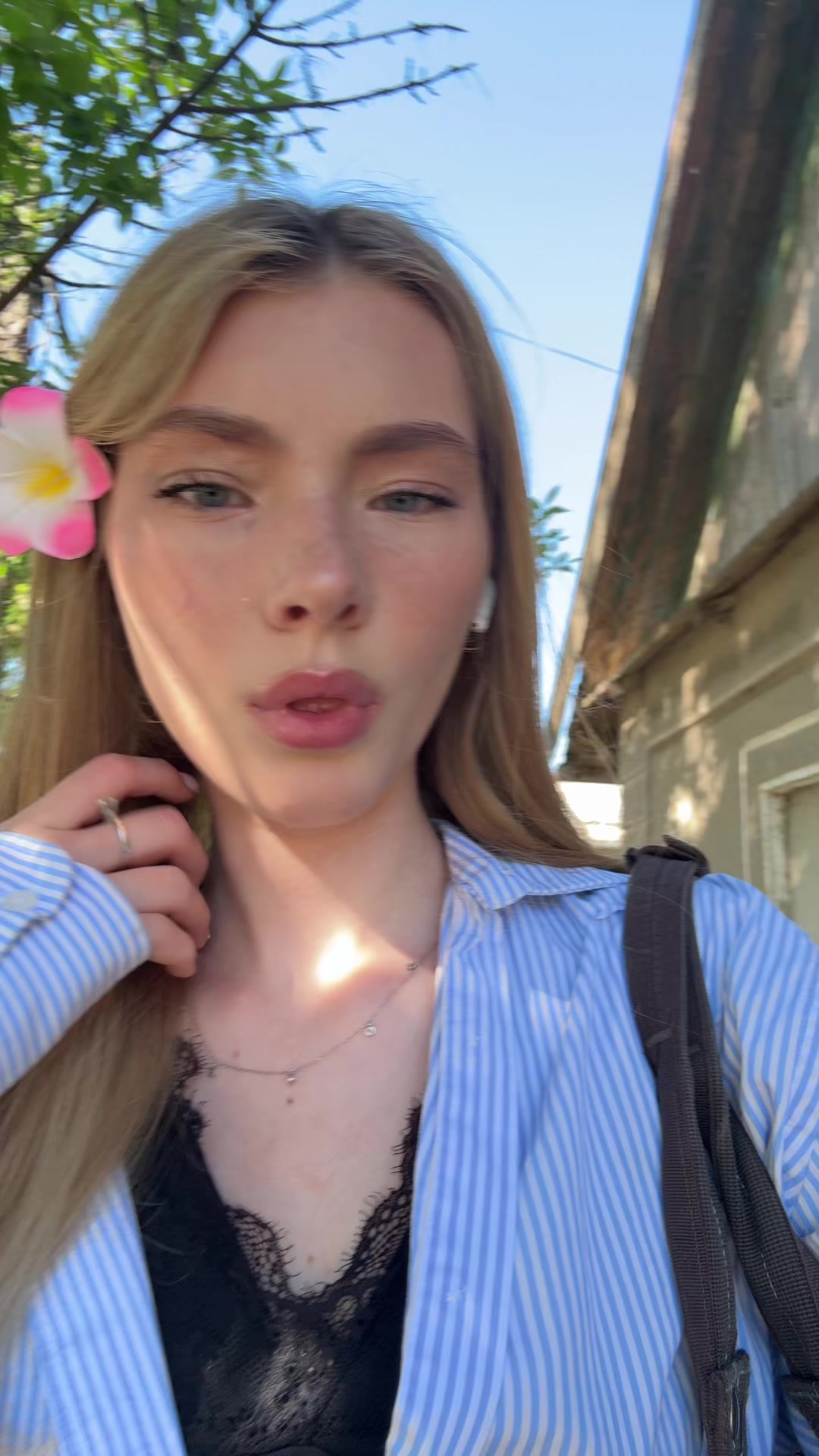 @🦢