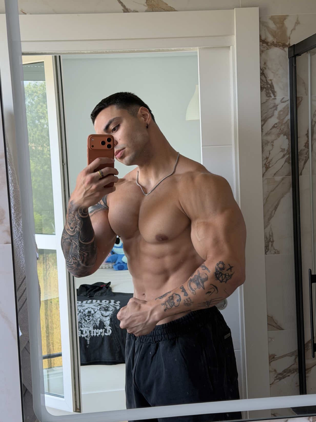 @AndooniG 🧬