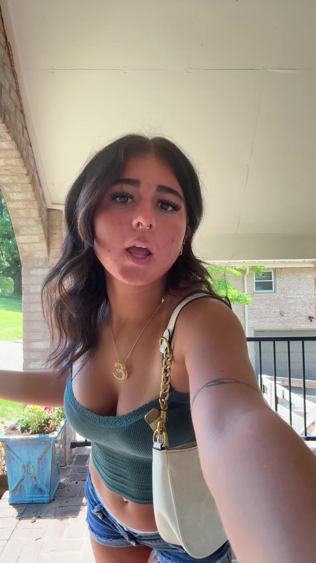 @ella ❦