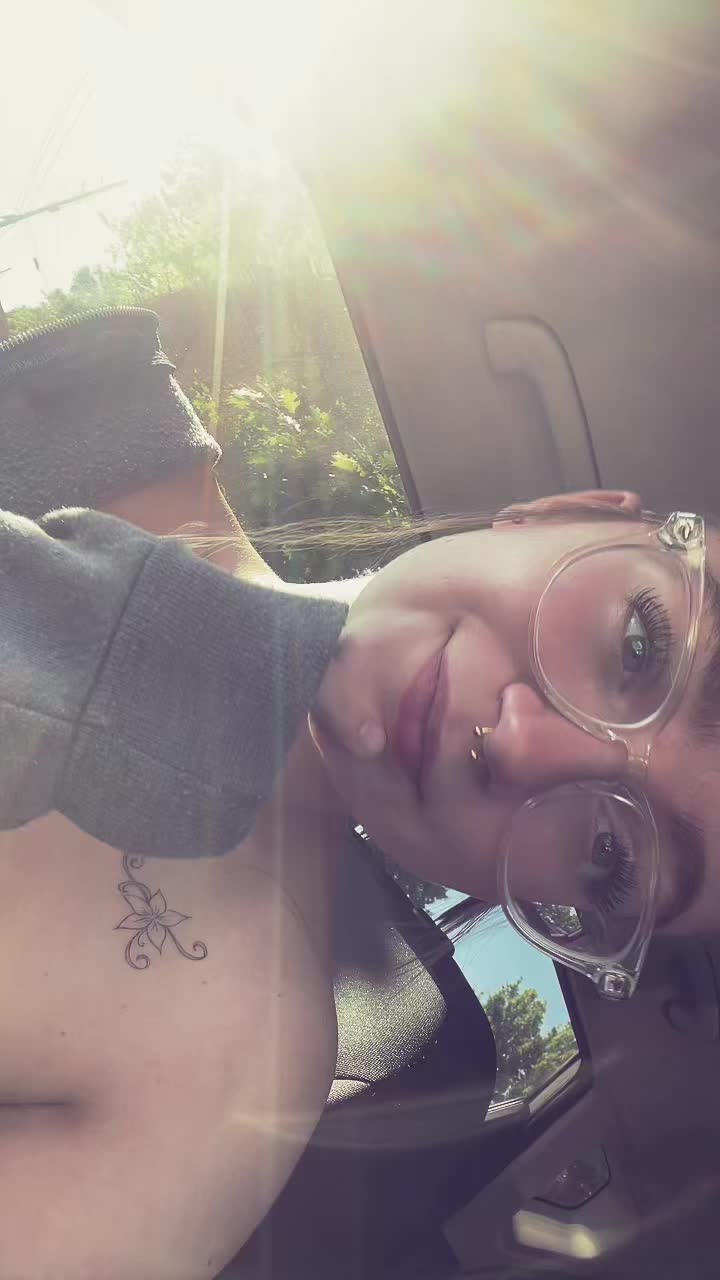@😻