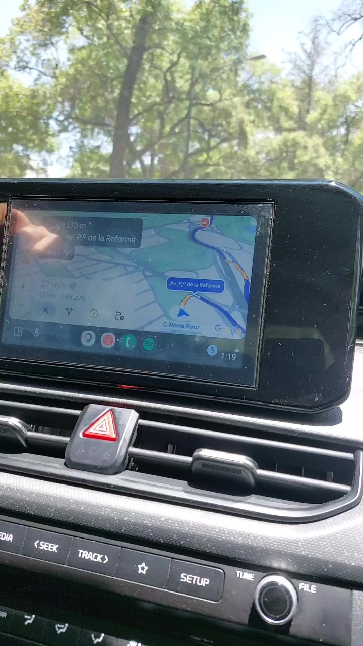 @ticklucia