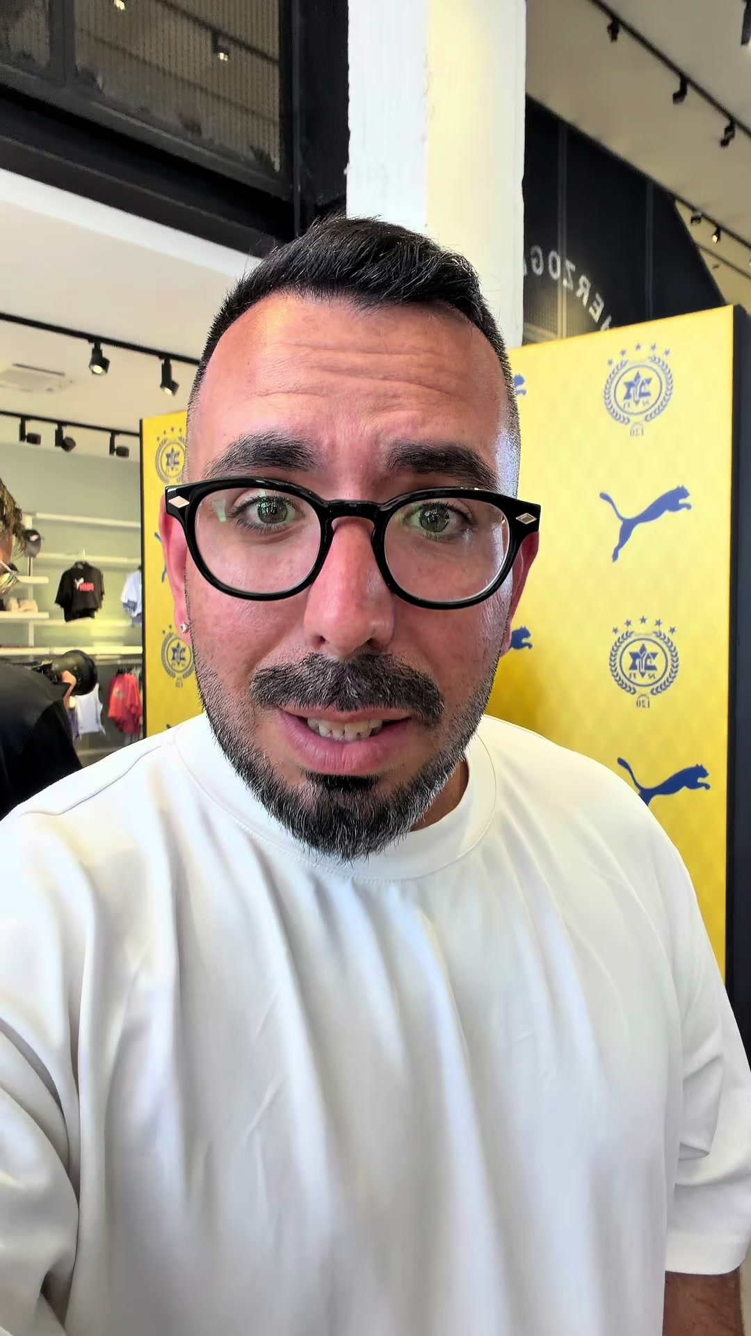 @צחי אוכל את ישראל 🇮🇱