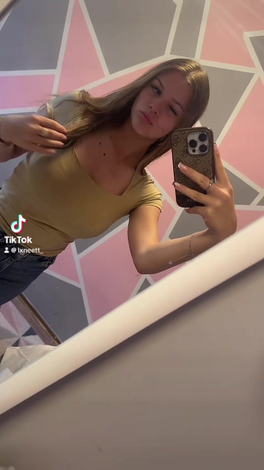@ليكسني