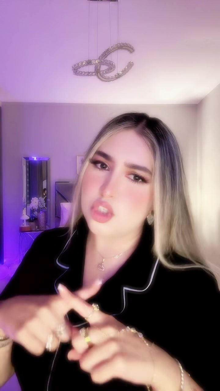 @Queen🇨🇦