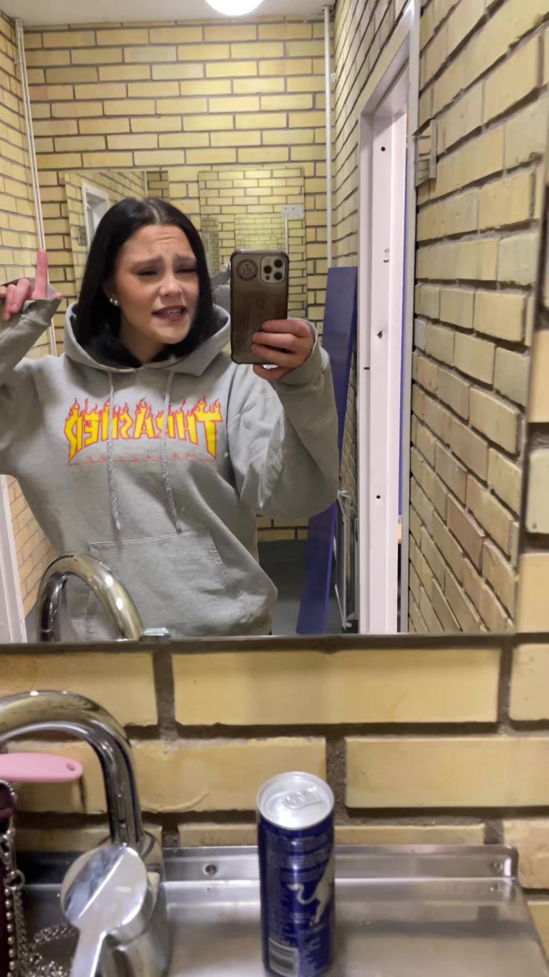 @Elina🌸