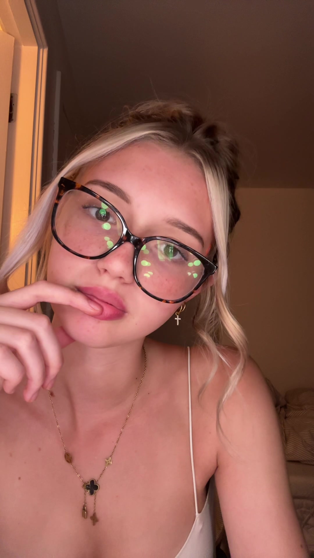 @⭒₊⊹ 𝘭𝘢𝘺𝘭𝘢 𝘬𝘪𝘮 ⭒˚.⋆