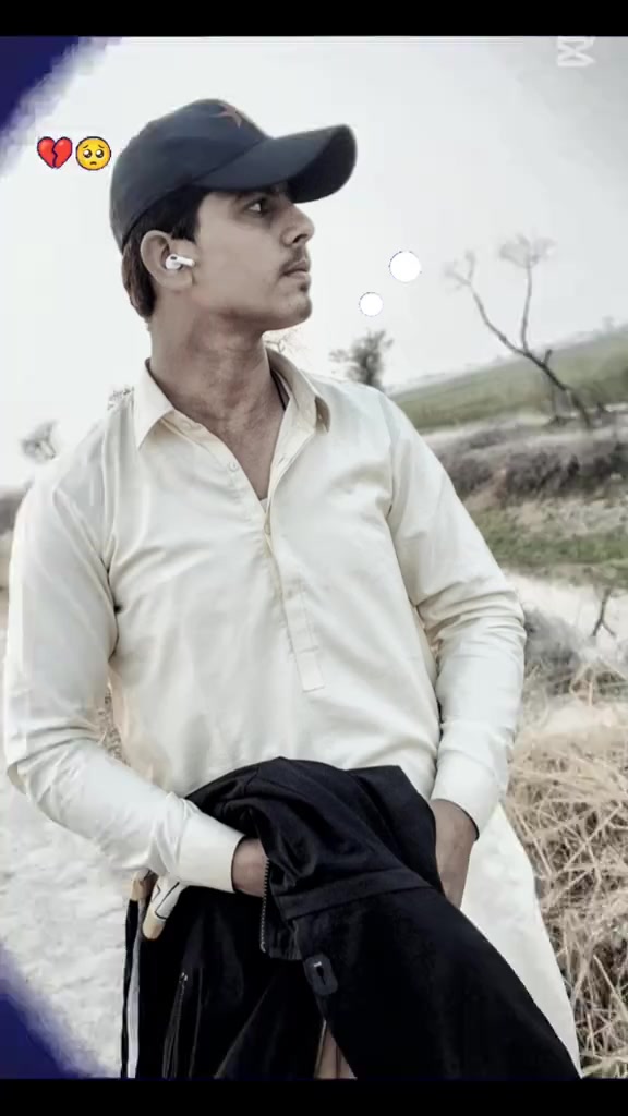 @تنہائی کا بادشاہ 👑