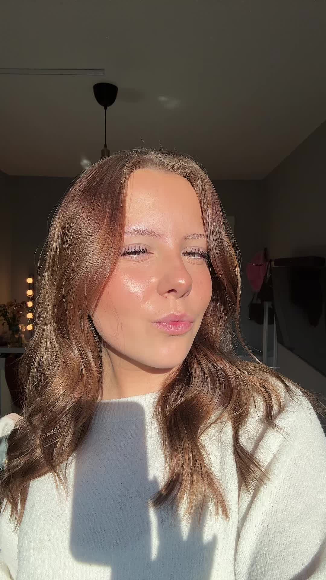 @😚