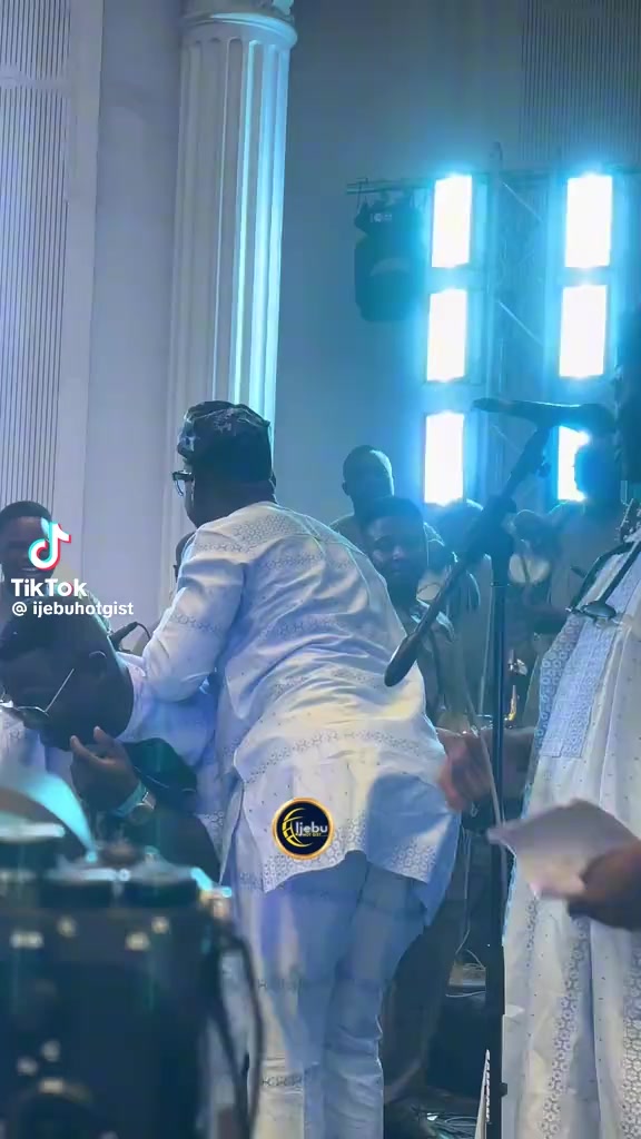 @Ajetunmobi Oluwakemi