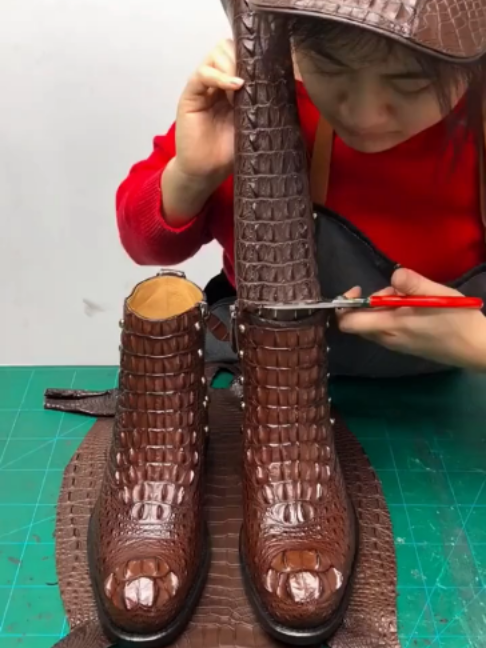 @DAVITH LEATHER