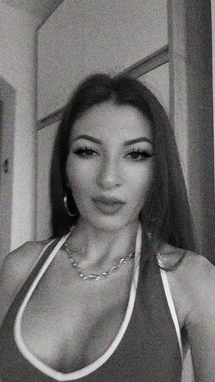 @👑Gyulia,cosmy