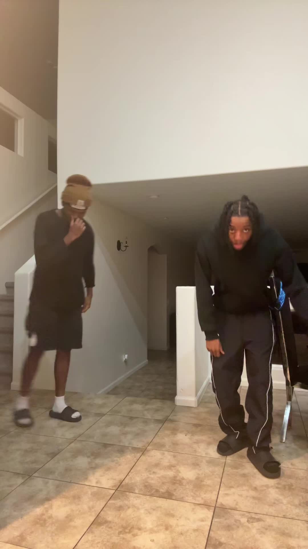 @ᶻ⁴