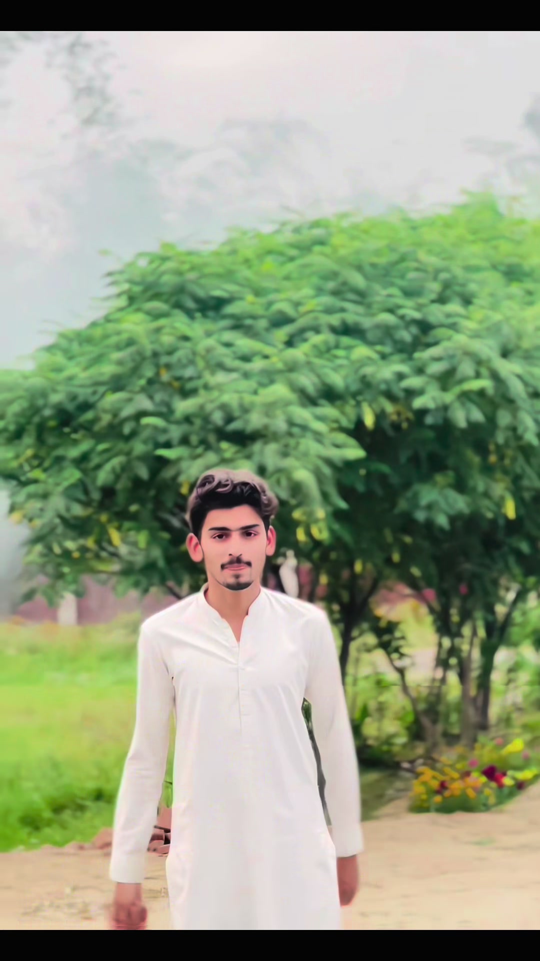 @قمر وڑائچ کامونکی🥂🥀