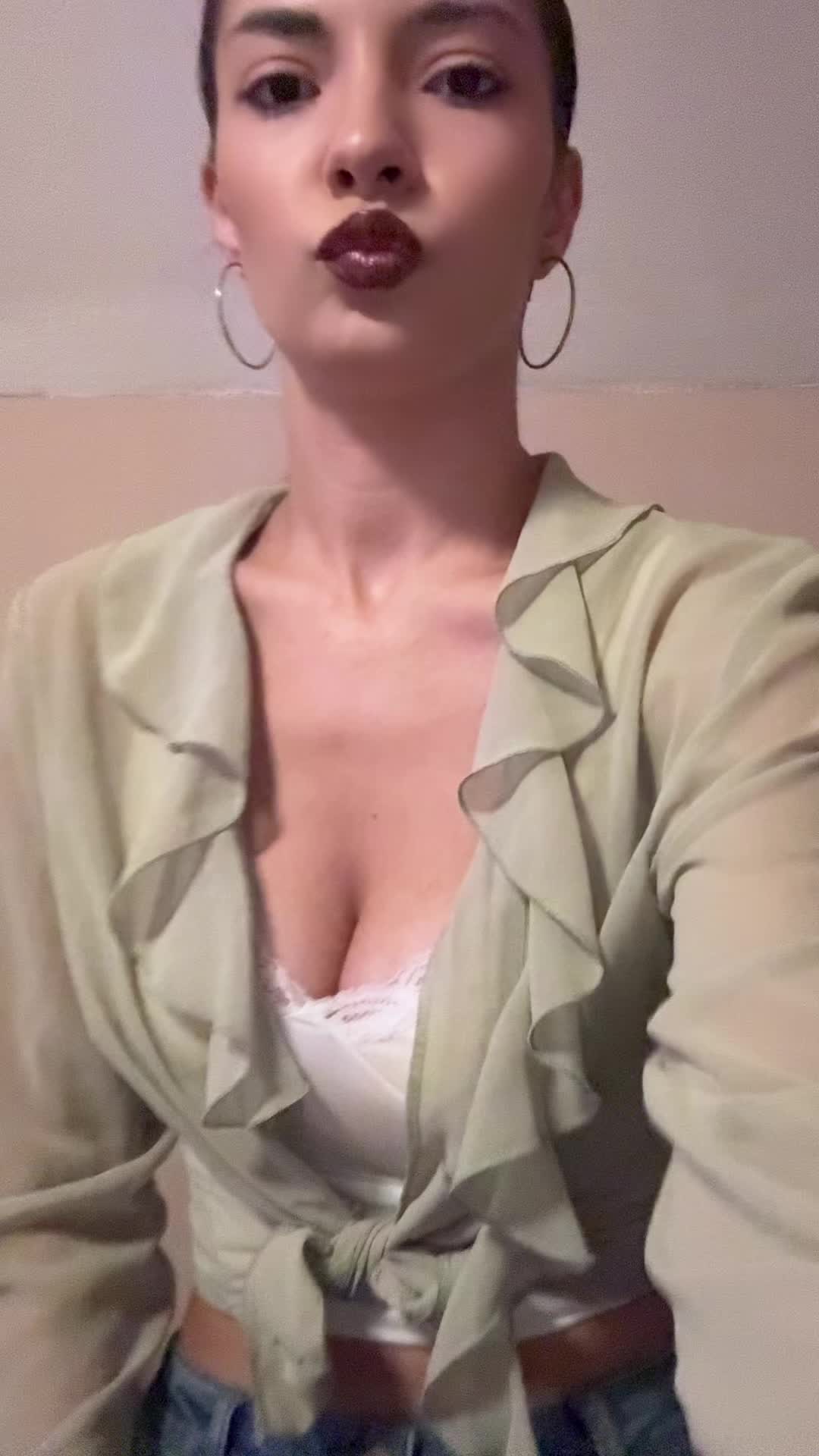 @bmelania
