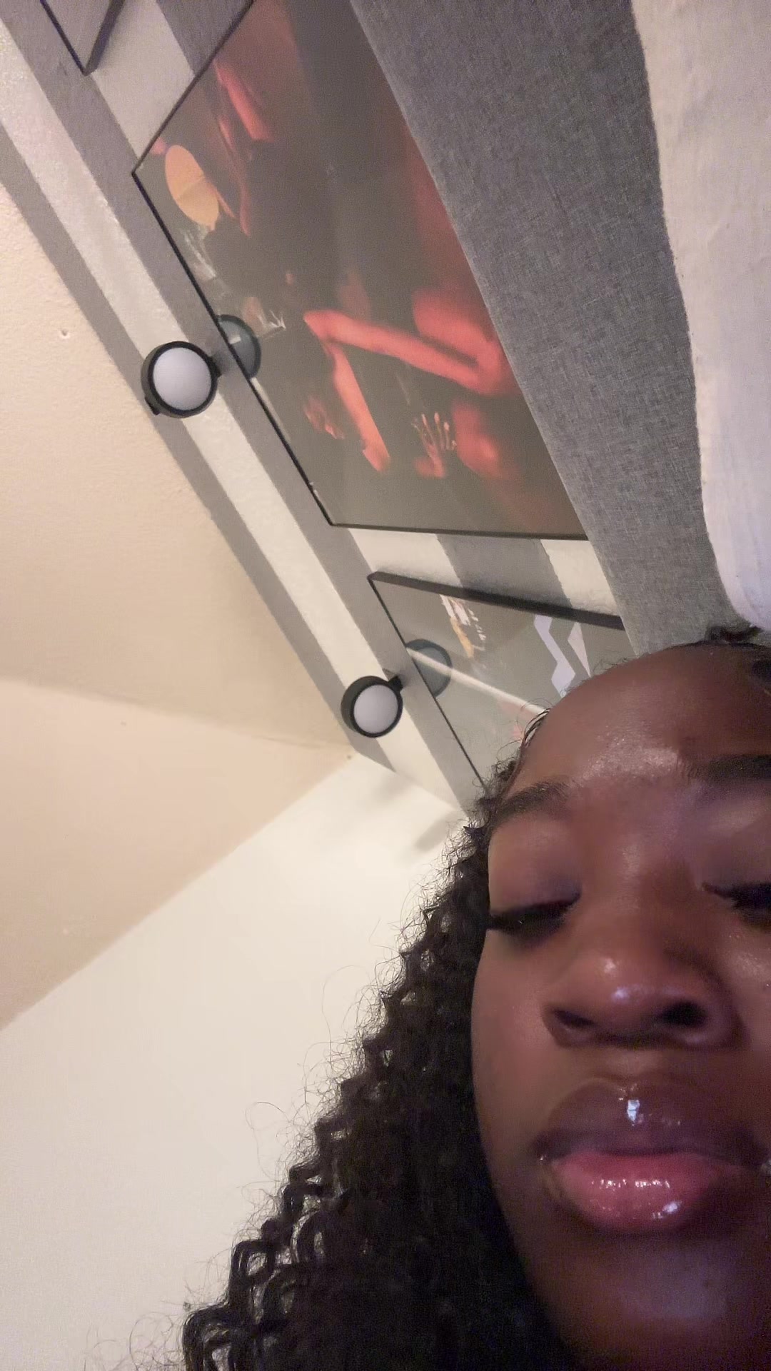 @Mikayla.com