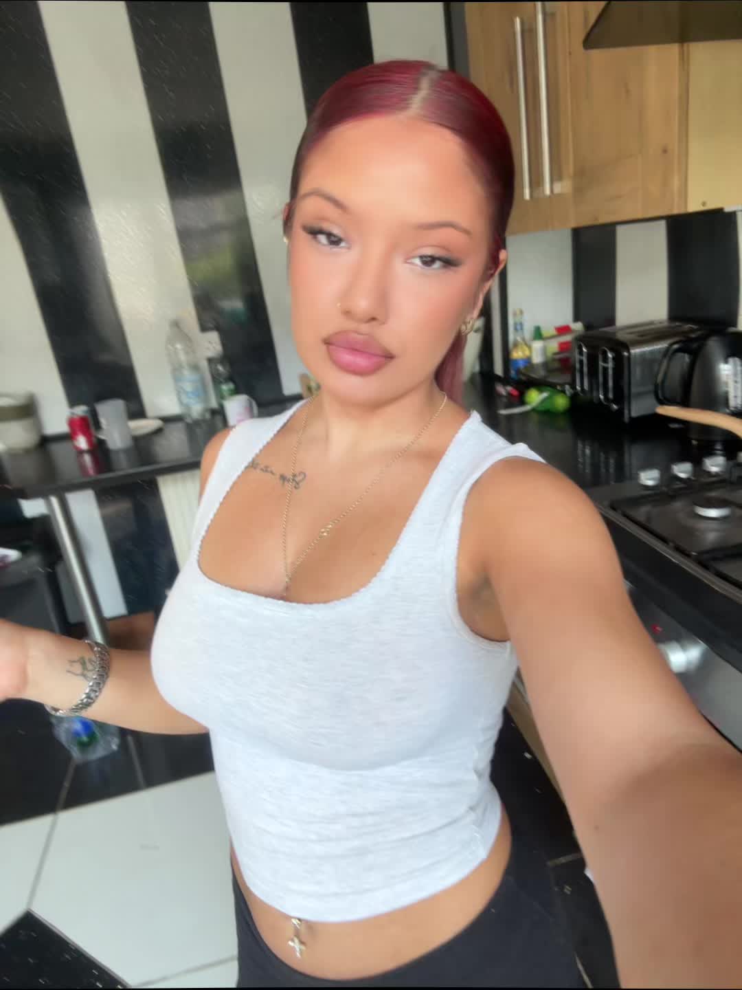 @Larisa