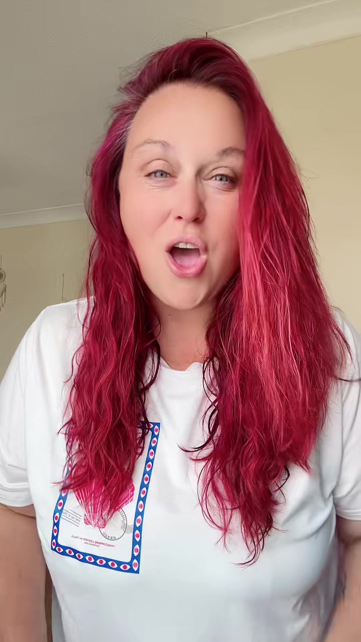 @SarahjustSarah_backup