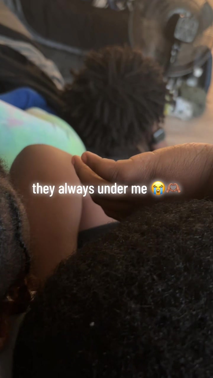 @🦦