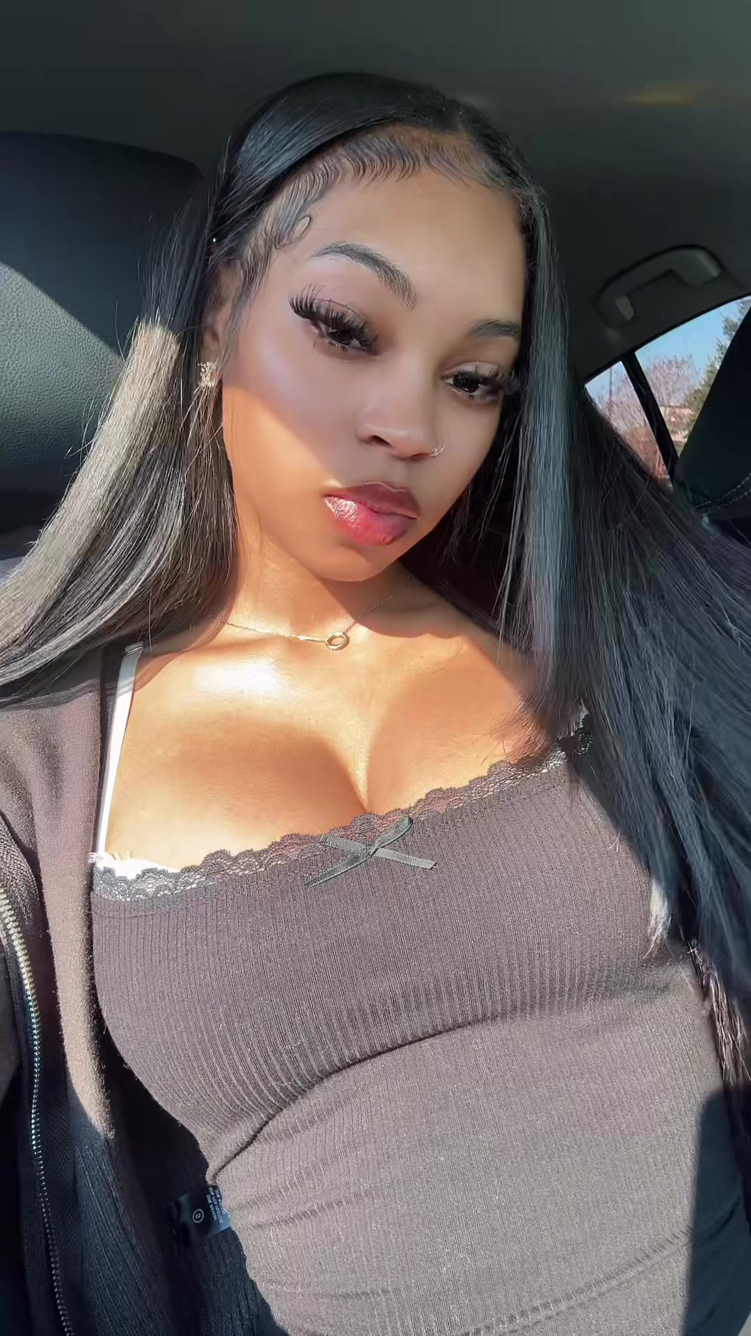 @Dollya