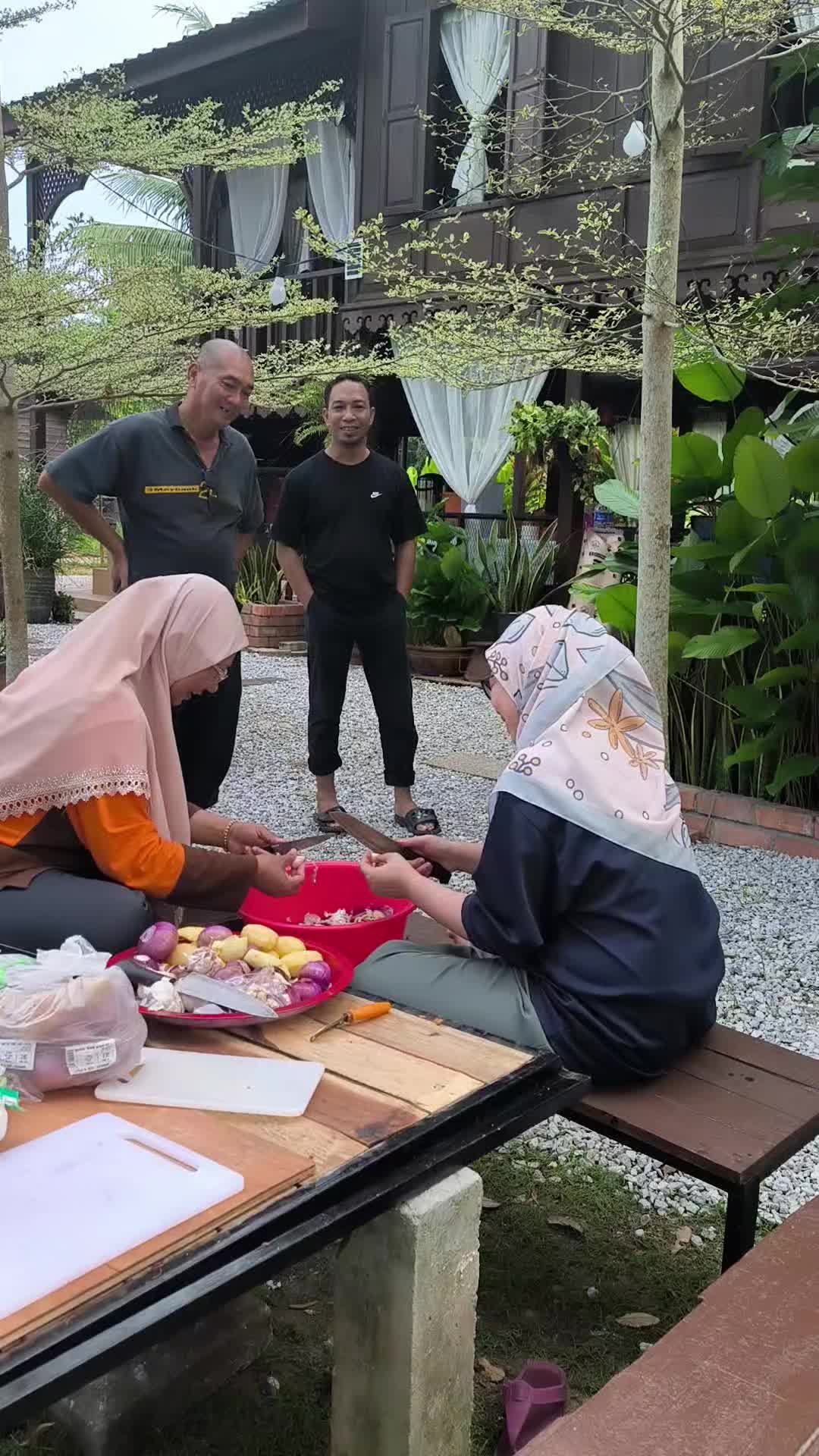 @Laman Yahya Tukang Titik🌱