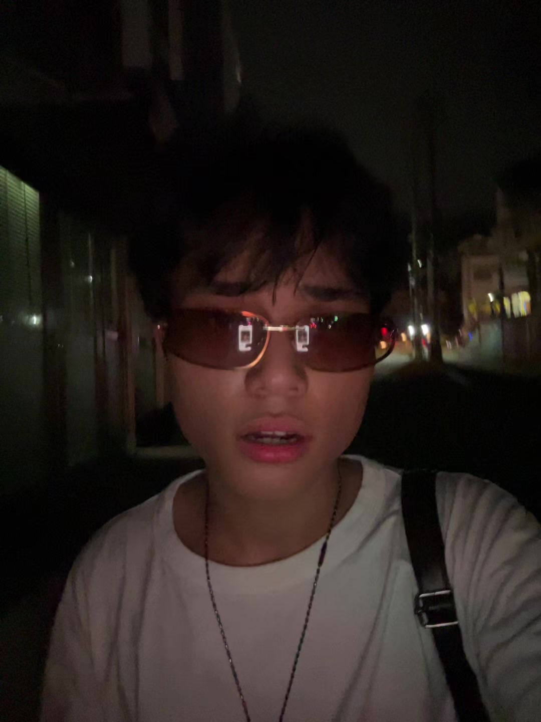 @デセン