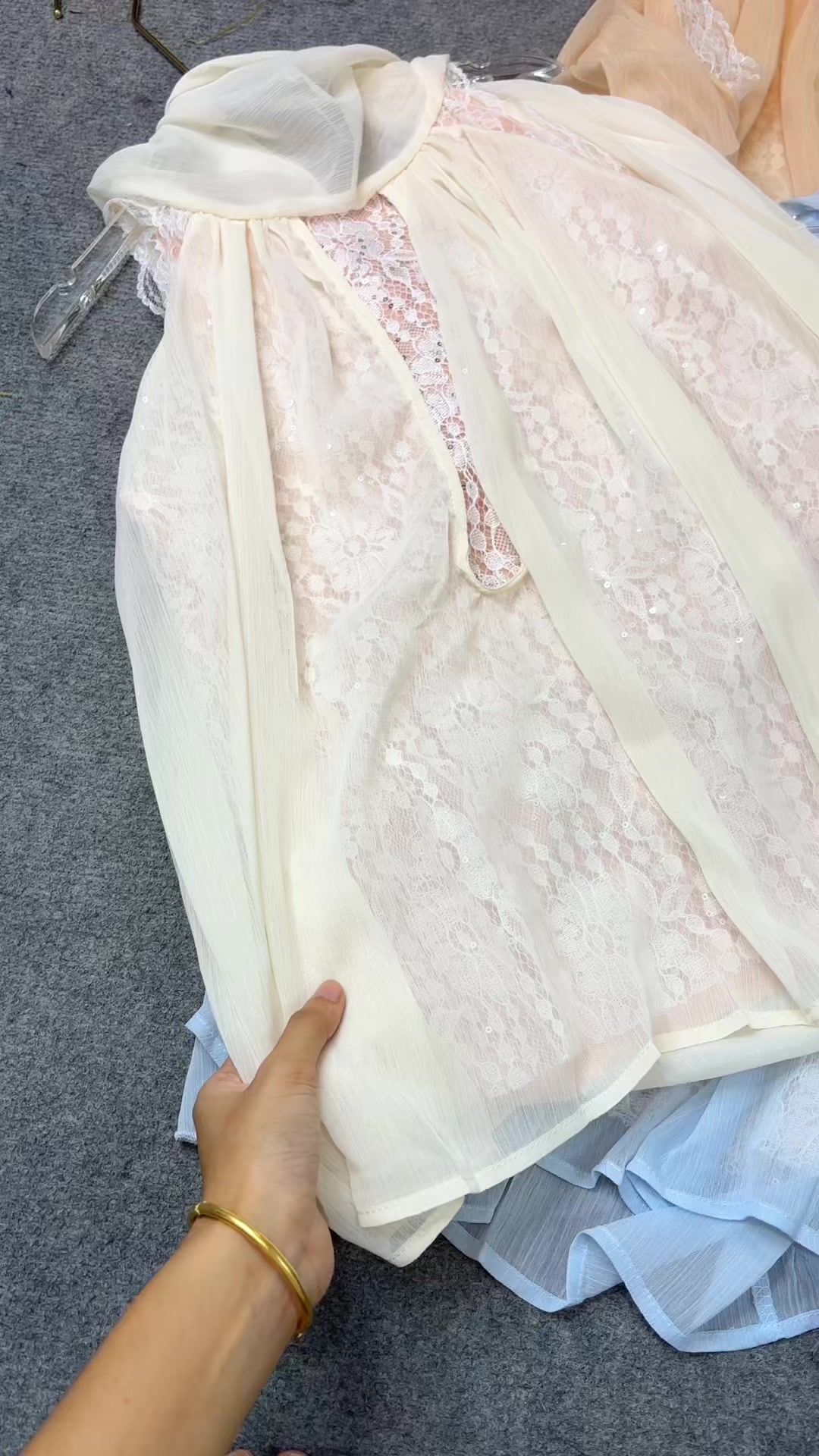 @May Fashion House