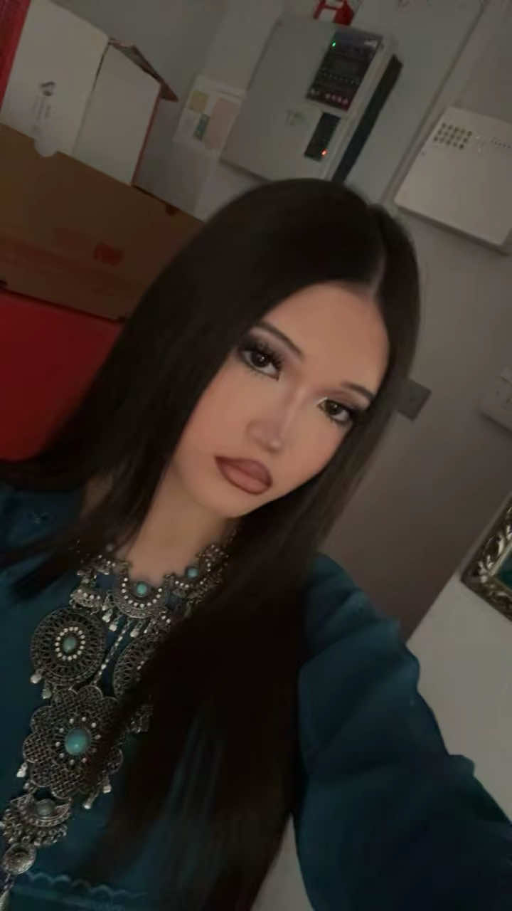 @𝒜𝒻𝓈𝒶𝓃𝒶🌺