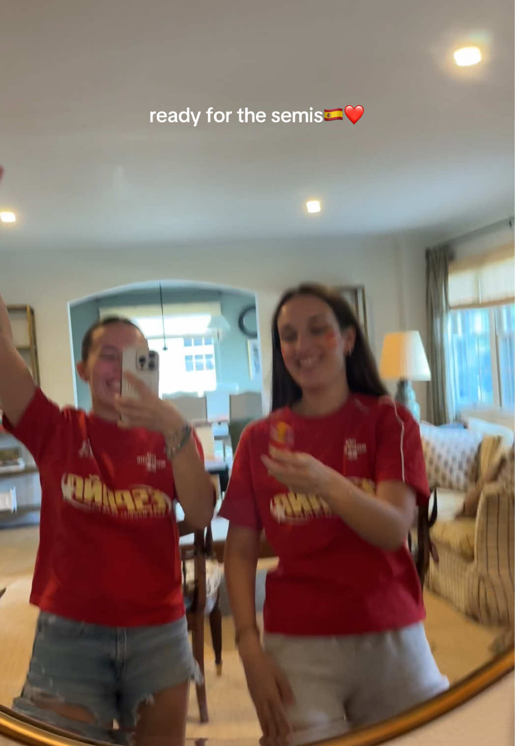@Mar&iacute;a Campos