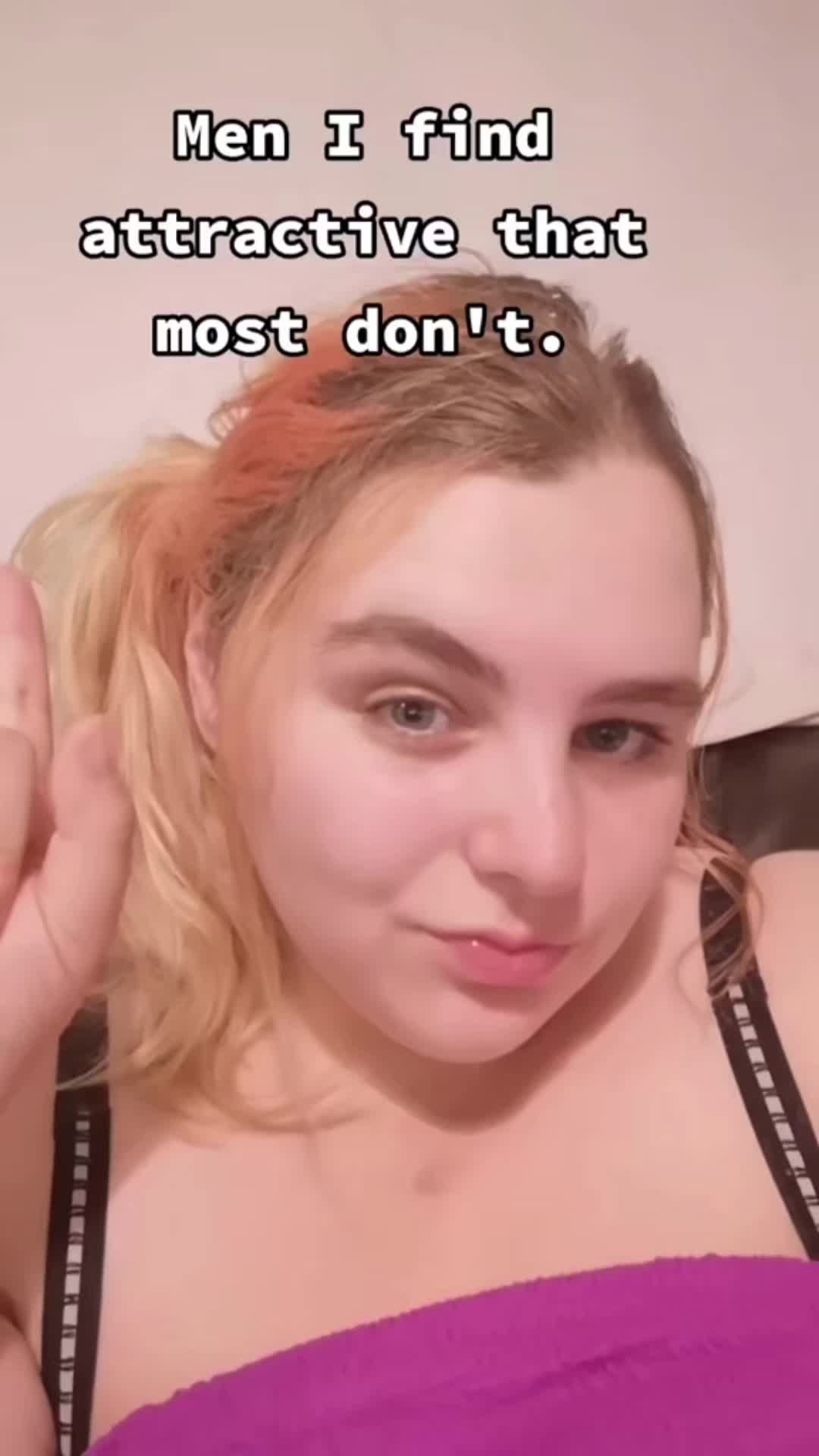 @💚👀 Melanie 👀💚