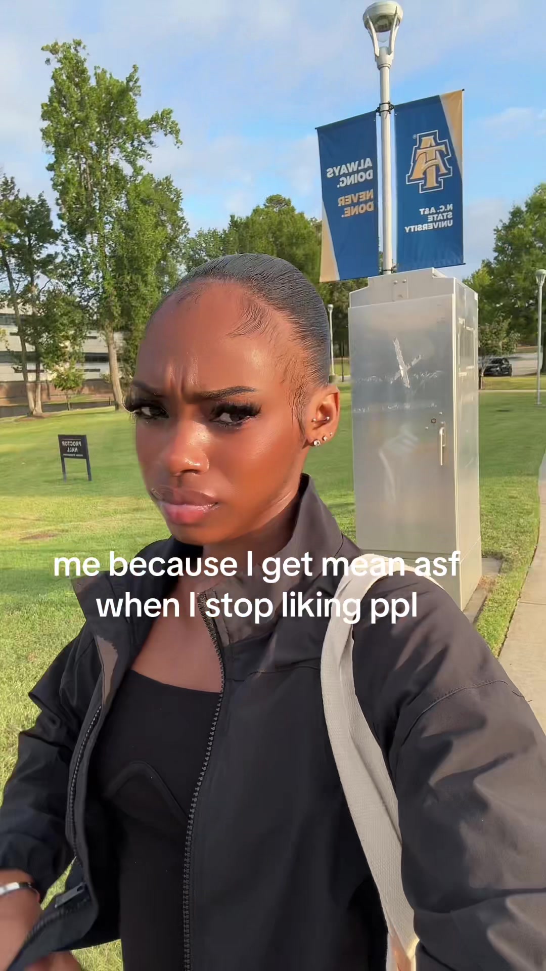 @luhneeezzy